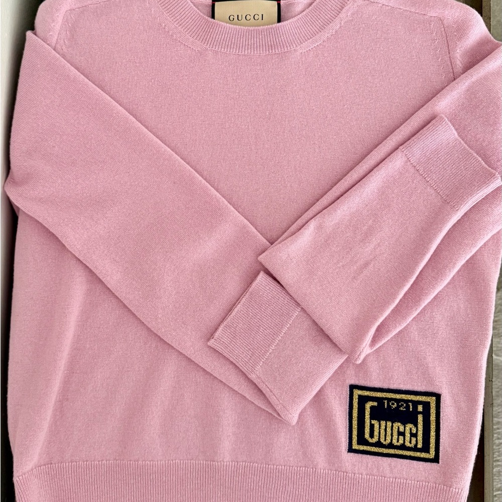 Gucci Pink Crew Neck Sweater with Knit Design